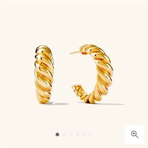 Mejuri Croissant Earrings